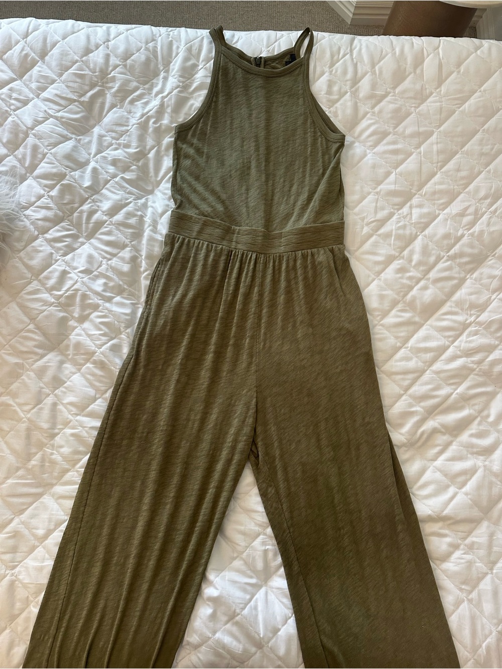 Olive Green Sleeveless Wide-Leg Jumpsuit